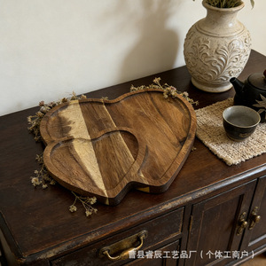 Plateau de service en bois d'acacia en forme de cœur, design double cœur, pour fruits, desserts, pain, style simple, couleur unie - Product Image 3