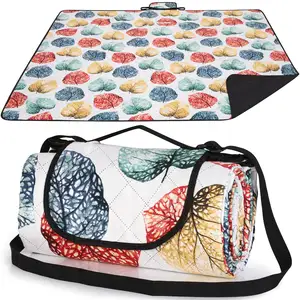 Factory Wholesale lightweight poldable Travel Picnic Blanket Custom Print Folding Beach Mat Sand-proof with cotton padding