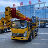 Une grue montée sur camion de 16 tonnes en provenance de Chine, équipée d'une télécommande, convient aux industries de la logistique et de la construction