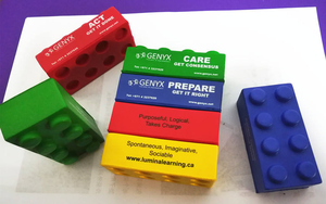 2025 Bán Buôn Xây Dựng Khối Hình Căng Thẳng Bóng Quà Tặng Khuyến Mãi PU Xây Dựng Khối Căng Thẳng Bóng Với Biểu Tượng Tùy Chỉnh - Product Image 2