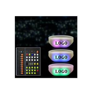 Pulseira LED Controlada Remotamente com Logo OEM 15 Multicolorida Programável DMX para Concentração - Product Image 6