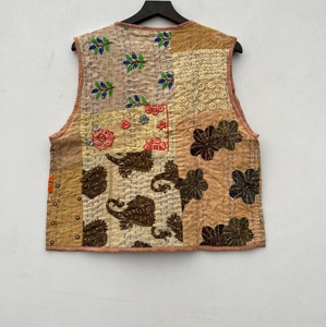 Chaleco Kantha de algodón bordado hecho a mano para mujer, Chaqueta corta de invierno, chaleco con bordado elegante - Product Image 6