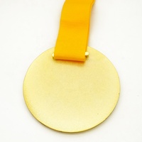 Médailles de course personnalisées en alliage de zinc, médailles sportives en métal doré vierges en gros, médailles de course à pied 5k en alliage de zinc émaillé et cordon