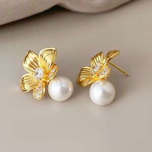 Pendientes de Moda al por Mayor para Mujer, Chapados en Oro de 18K, con Diseño de Flor de Orquídea y Perla, Ideales para Regalo - Product Image 4