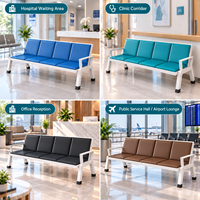 Banc d'attente moderne pour hôpital, 4 places, chaises rembourrées bleues, structure en métal blanc avec accoudoirs pour clinique, réception médicale