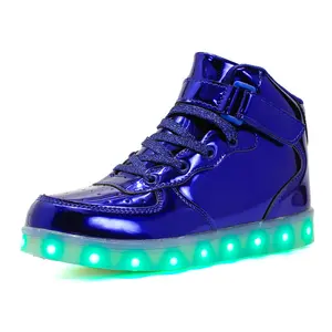 Fantasierijke Kinderschoenen Lichte Schoenen Cadeau Voor Bejaarde Kinderen Flatboard Walking Sneaker Led Fantasie Verlichte Schoenen