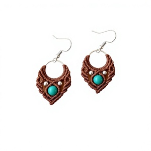 Pendientes Colgantes Vintage HARI OM CREATIONS con Cuentas de Latón Chapado en Rodio Negro, Forma de Pluma de Plata 925 para Mujer, Ideales para Bodas - Product Image 1