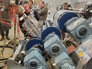 Ligne de production électrique flexible de conduits ondulés Machine de tuyau ondulé en plastique PE PP PVC Moteur de clé personnalisé - Product Image 2