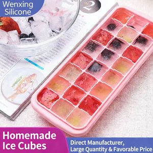 Bac à glaçons en silicone de qualité alimentaire pour un usage domestique, mini glaçons carrés pour les boissons glacées DIY - Product Image 2