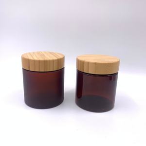 Pot cosmétique personnalisé avec logo, 250 ml, en PET transparent givré ambré, pour gommage corporel, crème au beurre de karité, crème pour le visage, avec couvercle en bambou - Product Image 3