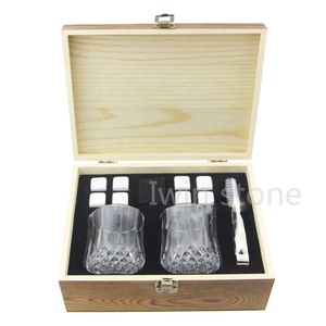 Gravé Barware Whisky Pierres et Pierres De Refroidissement Verre De Whisky pour le <span class=keywords><strong>Vin</strong></span> Blanc en bois coffrets cadeaux - Product Image 4
