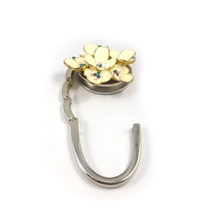 High Grade Flower Shape Exquisite Design Tourist Souvenir Gift Bright Beautiful <b>Bag</b> <b>Holder</b> - Product Image 4