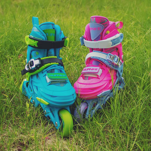 X1รองเท้าโรลเลอร์สำหรับเด็กรองเท้า<span class=keywords><strong>สเกต</strong></span>โรลเลอร์แบนลายดอกไม้<span class=keywords><strong>ใช้</strong></span>คู่แบบลำลองปรับได้สำหรับการเรียนการ<span class=keywords><strong>สอน</strong></span> - Product Image 4