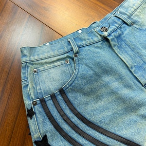 Pantalones Cortos Cargo de Mezclilla Personalizados de Alta Calidad para Hombre, Diseño Bordado Resistente, Estilo Urbano, Jeans Desgastados, Pantalones Cortos Holgados de Mezclilla - Product Image 3