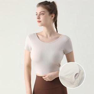 เสื้อครอปท็อปโยคะสำหรับผู้หญิง แบบมีโครงในตัว สายไขว้หลัง ผ้าริบ ระบายอากาศได้ดี แขนสั้น ทรงเข้ารูป เหมาะสำหรับออกกำลังกาย ขายส่ง - Product Image 6