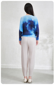 Chemisier élégant décontracté pour femme à manches chauve-souris, style coréen, rayé, ample et respirant, vente en gros en vrac - PY Fashion Design - Product Image 5