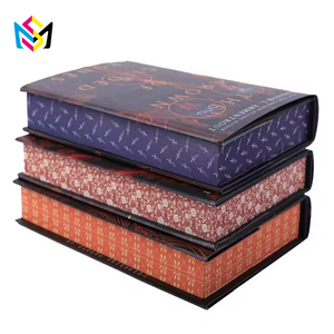 Set de Regalo Premium de Lujo para Coleccionistas: Libro de Historietas con Bordes Dorados Personalizados, Cubierta Metálica Artística, Regalo Ideal para las Fiestas - Product Image 3