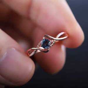 Anillo de Compromiso Elegante con Alejandrita de Shama Gems, Corte Único, Oro Rosa Vermeil, Engaste de Garras, Anillo de Promesa de Lujo Certificado para Mujer - Product Image 2