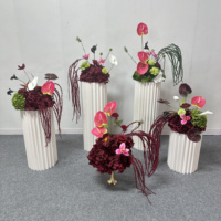 Groothandel 60cm rode kunstbloemenbollen Real Touch Dahlia Calla Lily bruiloft podium tafeldecoraties decoratieve bloempanelen