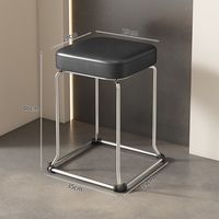 Tabouret carré moderne et minimaliste rembourré avec pieds en métal argenté et cuir épaissi, pour la maison et le mobilier de bureau