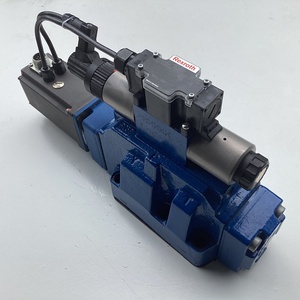 วาล์วควบคุมทิศทางแบบสัดส่วนรุ่น 4WRTE25W6-350L-4X/6EG24ETK31/A1M หมายเลข R900954298 แบบควบคุมด้วยนักบินไฮดรอลิก - Product Image 1