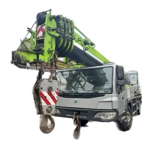 Used off-road crane, track can travel on all terrain, can rotate 360 degrees