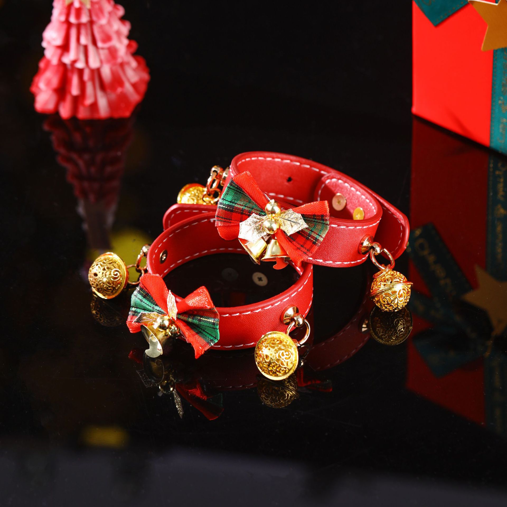Christmas legcuffs
