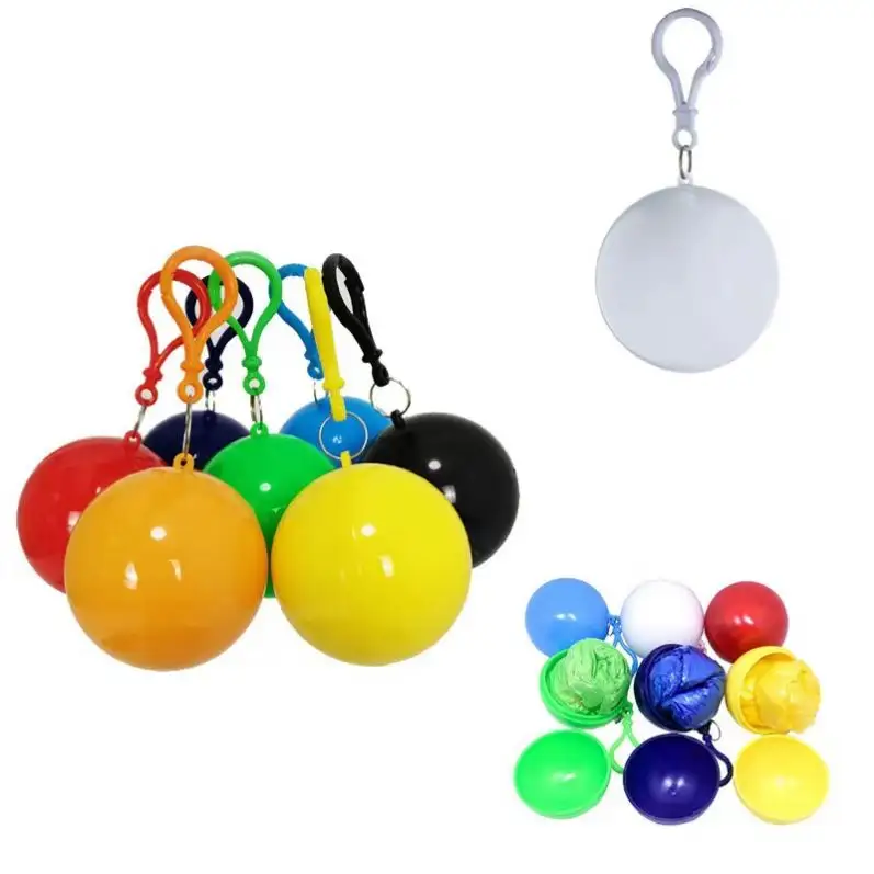 रचनात्मक आउटडोर शिविर कीचेन पोर्टेबल गोलाकार केस रेनकोट प्लास्टिक बॉल कुंजी श्रृंखला डिस्पोजेबल वर्षा पोंचो
