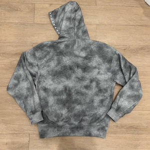 Sudadera con capucha personalizada negra de 360 g/m² de <span class=keywords><strong>forro</strong></span> <span class=keywords><strong>polar</strong></span> desgastado con bordado de chenilla, corte cropped y estilo boxy para <span class=keywords><strong>hombre</strong></span>, con remaches blancos y pedrería. - Product Image 2
