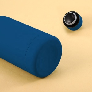 Botella de Agua Aislada al Vacío de Acero Inoxidable de 500ml/750ml, Aislamiento de 6-12 Horas, Segura para Agua Hirviendo, con Agarre Ergonómico - Clásica - Product Image 5