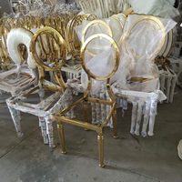 Chaise de mariage personnalisée en acier inoxydable avec cadre en dentelle et revêtement en cuir blanc pour hôtel