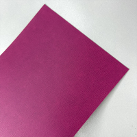Vente en gros de papier d'emballage de Noël imperméable motif floral enduit de PVC personnalisable pour bijoux emballage de cadeaux impression offset