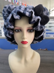 Photos réelles du <span class=keywords><strong>bonnet</strong></span> de nuit en peluche avec oreilles d'animaux, doublure en satin léopard, <span class=keywords><strong>bonnet</strong></span> de nuit pour protéger les cheveux bouclés, <span class=keywords><strong>bonnet</strong></span> de spa pour femmes - Product Image 1