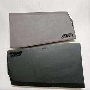 Molde de Inyección de PP para OLIVER para Panel de Cubierta Secundaria del Tablero, Lado del Pasajero, Negro/Marrón Claro, Modelo 0879663 - Product Image 4