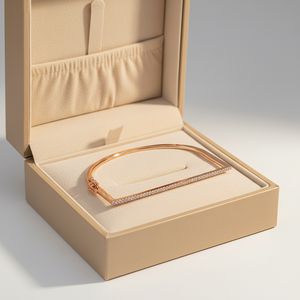 Bracelet tendance minimaliste artisanal de haute qualité en or rose massif 18 carats avec diamant naturel pour usage quotidien - Product Image 1