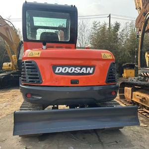 Mini-pelleuse d'occasion Doosan DX60 DX60-9C en excellent état de fonctionnement, haute efficacité, excavatrice hydraulique sur chenilles Doosan DX140/225/300 - Product Image 3