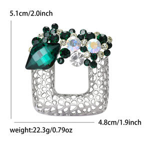 Broche de Flor Cuadrado de Aleación Hueca Chapado en Oro con Diamantes de Imitación, Diseño de Moda, Regalo de Lujo para Fiesta de Compromiso y Boda con Baño de Oro - Product Image 6