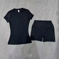 Ensemble 2 pièces pour femmes : T-shirt sans plis à manches courtes et short taille haute (plusieurs couleurs) – Décontracté, sportif, fitness, quotidien, couleur unie