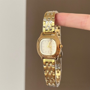 Montre à quartz vintage rétro, petite montre carrée pour femme, nouvelle collection 2025, cadeau de luxe haut de gamme, bijoux de fête, mode personnalisée - Product Image 3