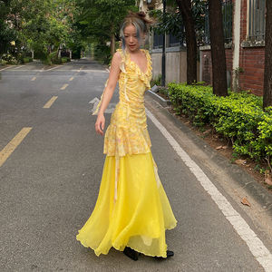 Yellow Floral Print Halter Neck <b>Dress</b> Women Irregular Hem Sleeveless Summer Casual Vacation Style <b>Dress</b> - Product Image 5