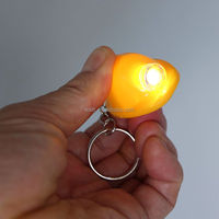 Casque de pompier 3D personnalisé casque de sécurité lumière LED porte-clés avec logo casque de sécurité sac accessoire