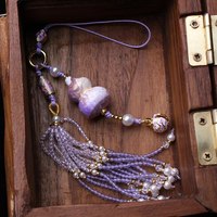Pendentif artisanal unique fait main de style oriental en forme de gourde, avec perles et pompons, amulette clochette pour sac, miroir de voiture, ornement suspendu, breloque