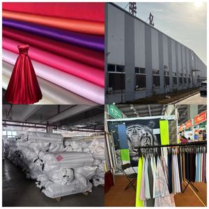 कारखाने का प्रत्यक्ष मूल्य दुल्हन पोशाक कपड़े 100% पॉलिएस्टर चमकदार साटन कपड़े, घरेलू कपड़ा के लिए चिकनी भावना - Product Image 1