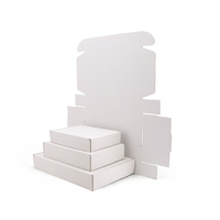 Boîtes d'expédition blanches, boîtes cadeaux, boîtes postales, boîtes d'expédition en carton ondulé, emballages en carton ondulé