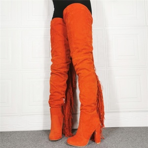 Bottes longues uniques à pompons orange vif pour femmes, avec franges longues et talons épais, adaptées aux grandes pointures, bottes au-dessus du genou, personnalisables - Product Image 2