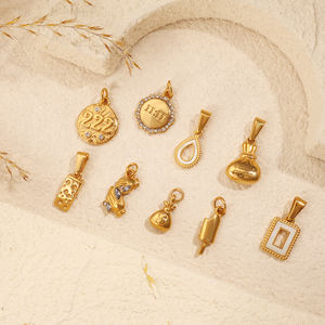 Colgante impermeable de concha de océano 18K PVD chapado en oro de acero inoxidable pulpo cangrejo collar de pez joyería para mujeres y hombres - Product Image 4