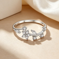 Vente en gros d'anneaux ajustables en argent sterling S925 plaqués platine avec pierres facettées blanches, bijoux pour femmes