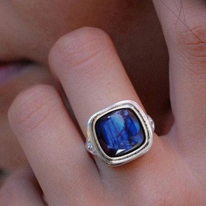 Bague Cœur Vintage Bleu Foncé, Design Carré, Style Rétro Vieilli, Accessoire de Mode Féminin pour Fête, Cadeau - Product Image 2