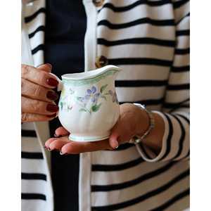 Service à thé en porcelaine japonaise Nikko avec décoration florale Promenade, ensemble de 6 tasses et soucoupes en céramique - Product Image 2