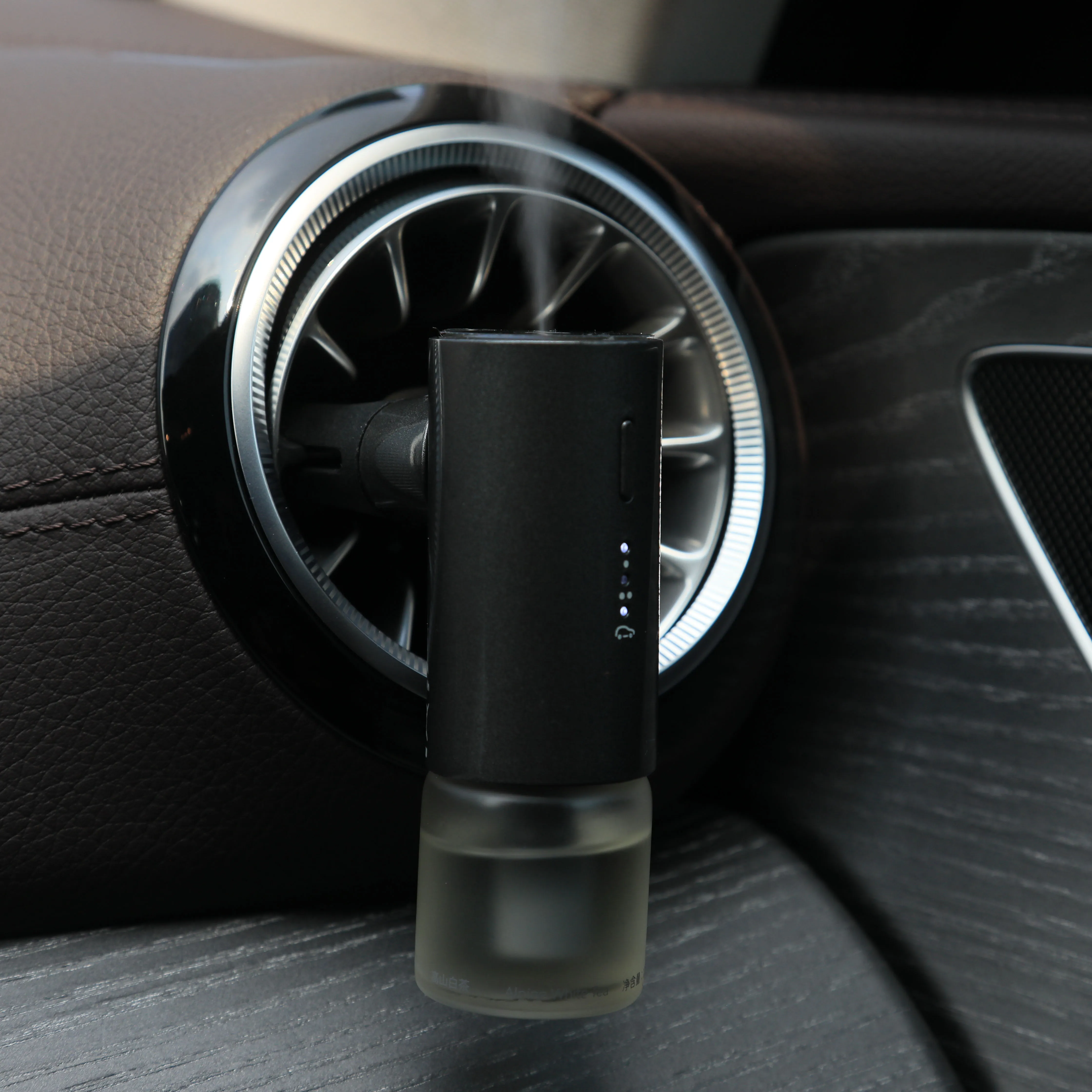 Nova Venda Parede Elétrica Plug In Car Aroma Difusor Waterless Mini Fragrância Nebulizer Perfume com Built-in bateria resistente ao calor